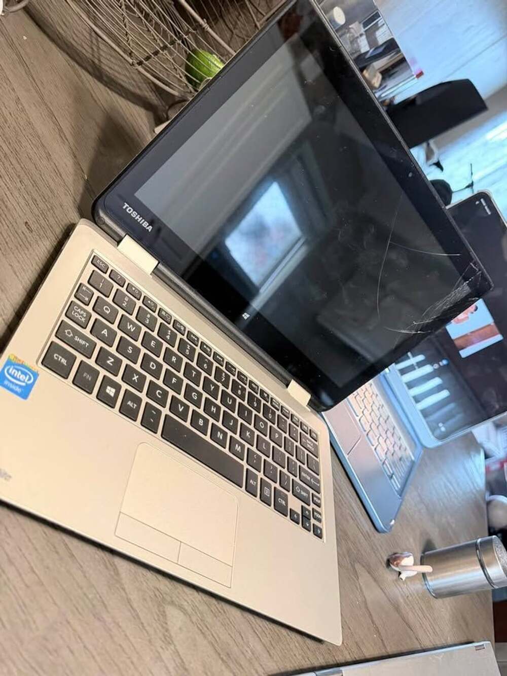 Toshiba Satellite L15W-B1303 Laptop